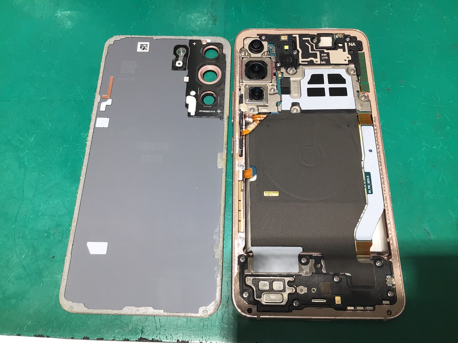 Galaxy S22 のバッテリー交換を承りました！【スマホ修理工房グランデュオ蒲田店】